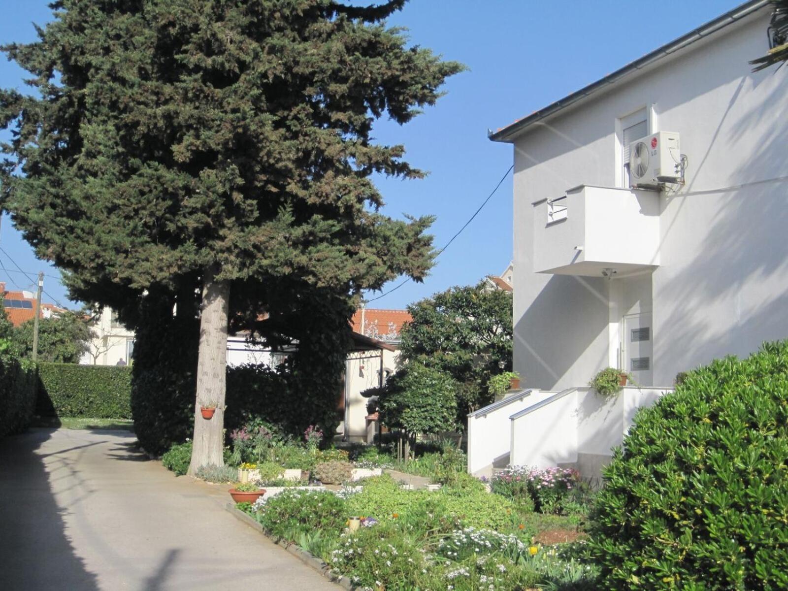 Apartment Ivan - With Large Terrace Zadar Bagian luar foto